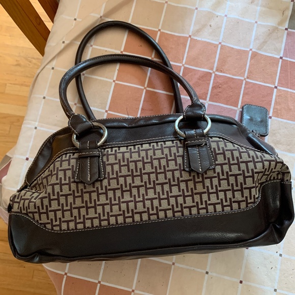 Tommy Hilfiger Handbags - Tommy Hilfiger Monogram Initial Purse